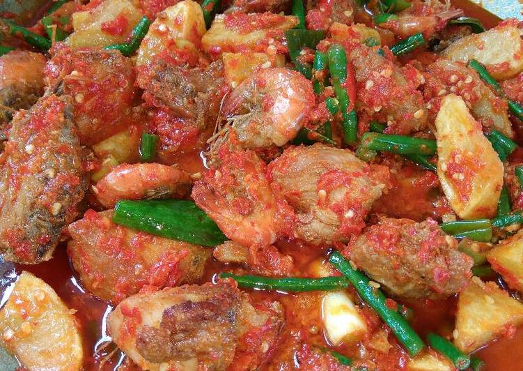 bahan dan cara membuat Sambal ayam,udang dan kentang Ala Honesty