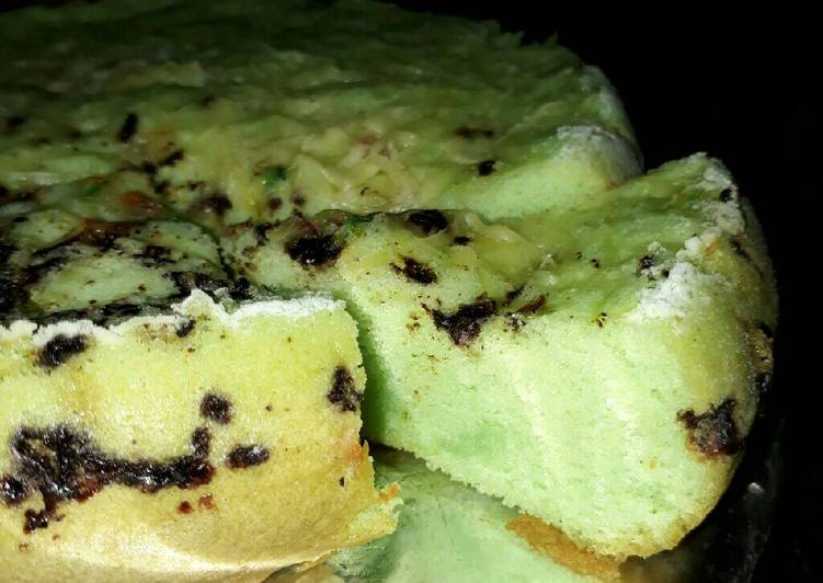 bahan dan cara membuat Bolu pandan magic com