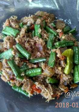 Kikil kacang bumbu urap