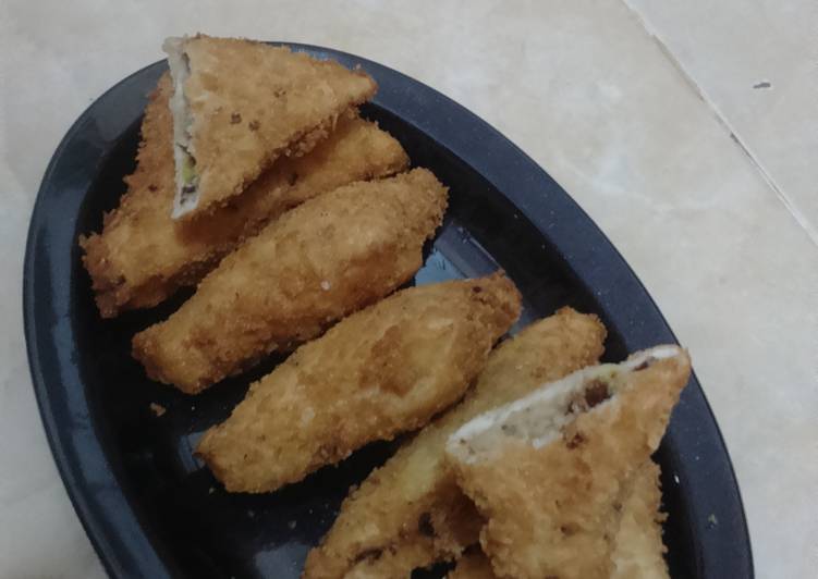 gambar untuk resep Roti Goreng Isi Copisju (Coklat Pisang Keju)