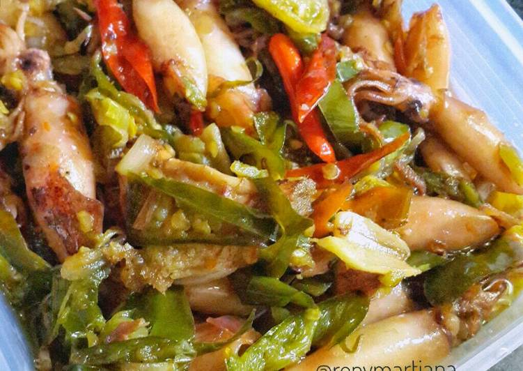 resep lengkap untuk Cumi Asin Cabe Ijo