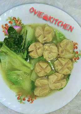 Sayur sawi dengan bakso