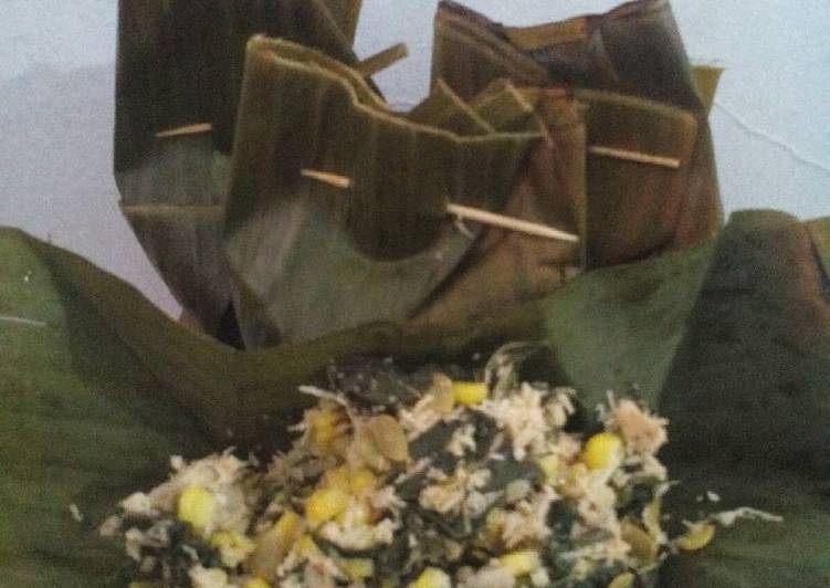 Resep BOTHOK DAUN SINGKONG + JAGUNG ala Anak Kosan Kiriman dari Ewie
Wijaya