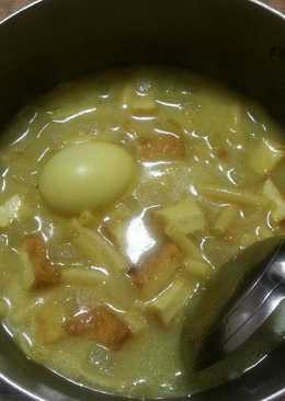 T2 (tahu telur) kuah kuning