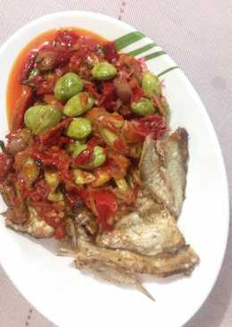 Balado Ikan Bilis petai