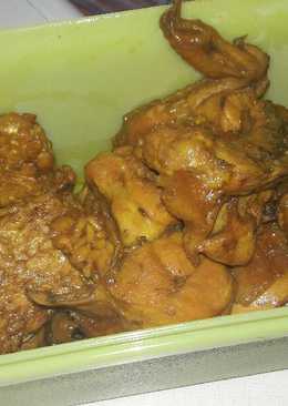 Ayam bacem. tempe bacem tanpa air kelapa