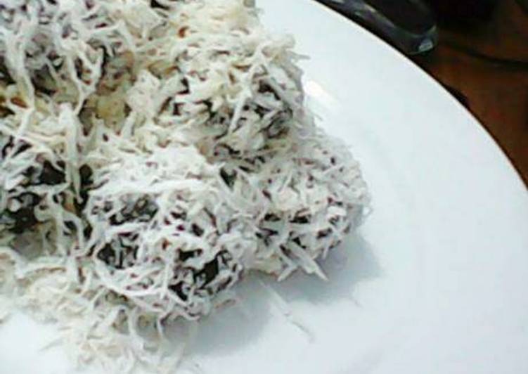 gambar untuk resep Edisi onde onde (klepon) tepung ketan hitam plus ubi kuning,