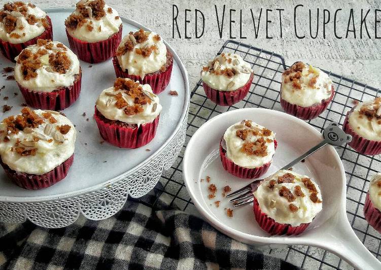 resep lengkap untuk Red Velvet Cupcakes