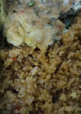 Nasi goreng keju plus telur dadar kacang panjang