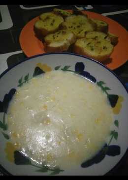 The Real Cream Soup & Garlic Bread