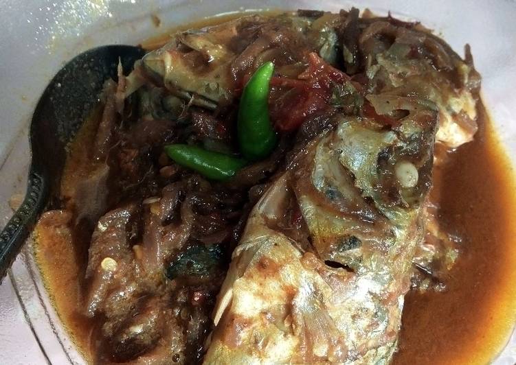 bahan dan cara membuat Ikan Kuah (versi Mandar)