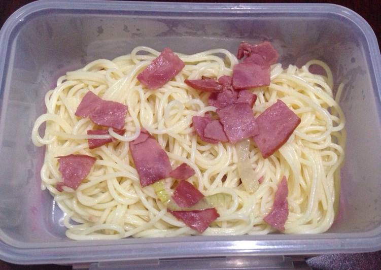 resep makanan Simple smoke beef aglio olio spagheti