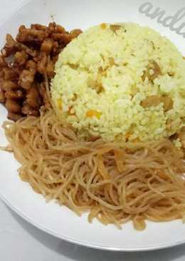 Nasi goreng bumbu kuning