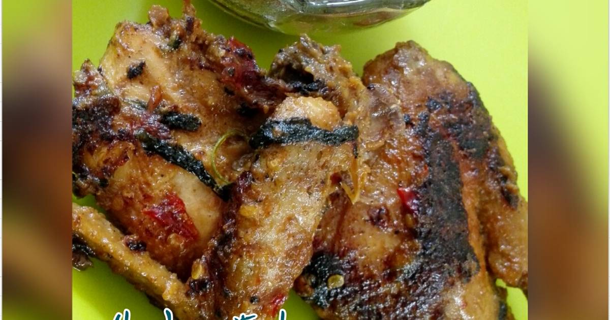 Resep Ayam bakar teflon bumbu kemangi oleh dhe's kitchen 