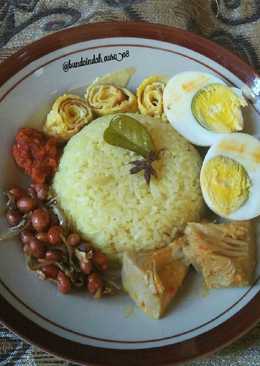 Nasi Kuning Magicom Simpel tanpa santan (PR_BukanNasiBiasa)