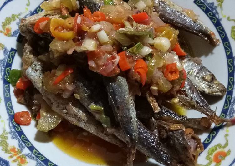 cara membuat Ikan Pindang sambal Dabu-dabu a la Rani