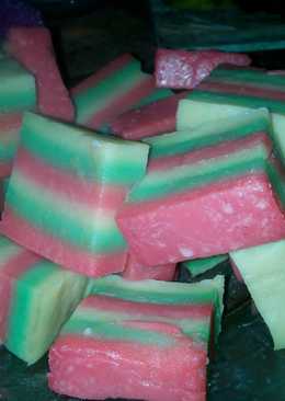 Kue Lapis jagung manis