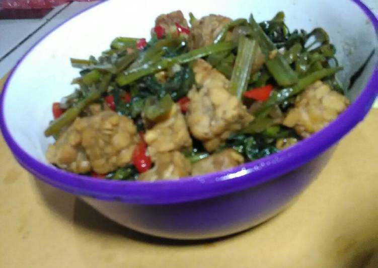 resep masakan Tumis kangkung tempe saus tiram