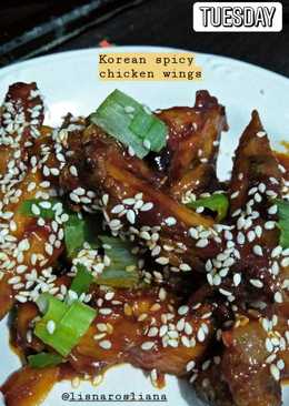 Korean spicy chicken wings