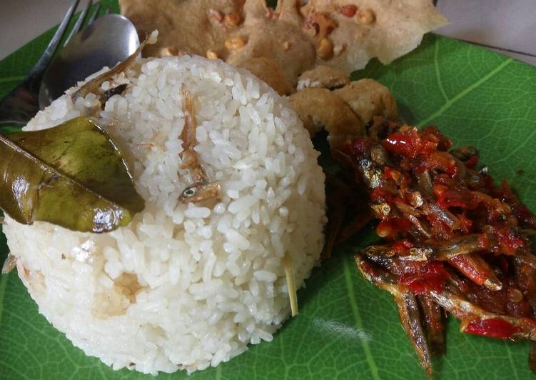 cara membuat Nasi liwet (ricecooker)