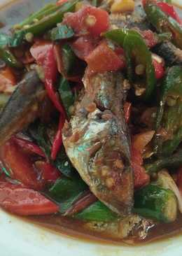 Asam pedas ikan asin layang cabe ijo