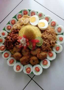 Nasi kuning ulang tahun