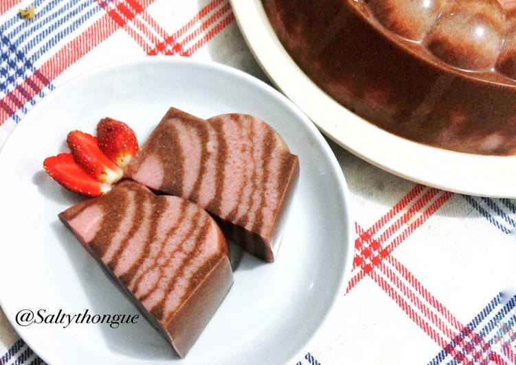 gambar untuk resep makanan Puding Zebra Red Velvet-Cokelat