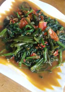 Kangkung tumis belacan