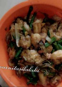 Taucho ayam udang pedas