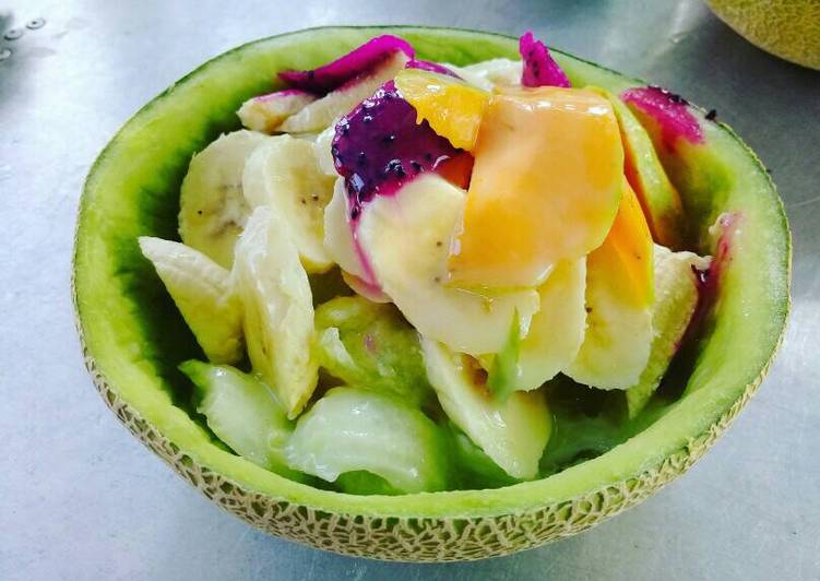 resep lengkap untuk Sop Buah Segeeer Pool ??