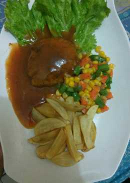 Beef steak with brown sauce