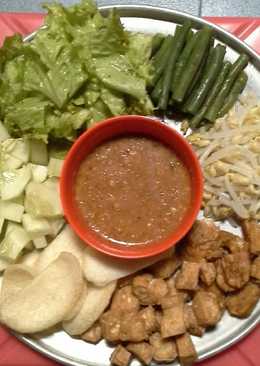 Tahu goreng bumbu pecel