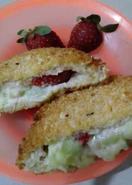 Salad buah goreng