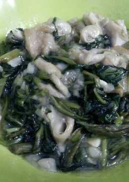 Tumis kangkung jamur