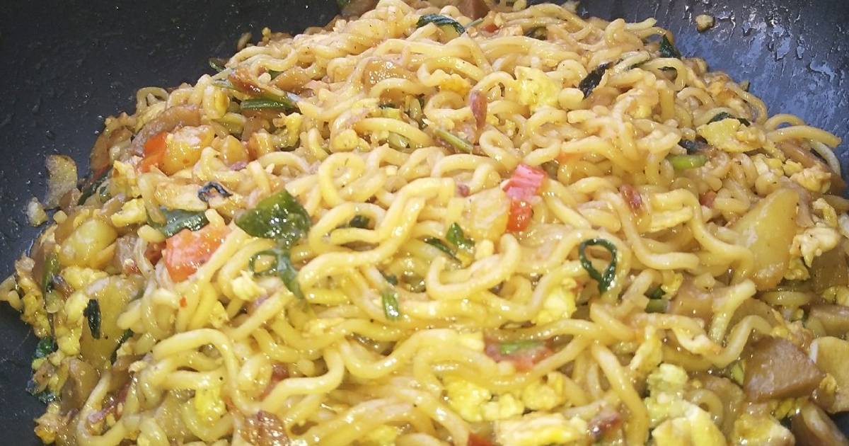 28 resep indomie goreng kentang kriuk enak dan sederhana 