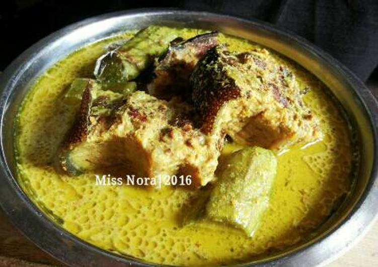 resep Mangut Iwak Pe (Ikan Pari Asap)