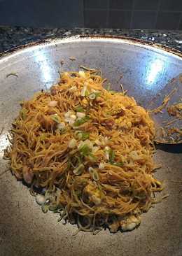 Bihun goreng ayam