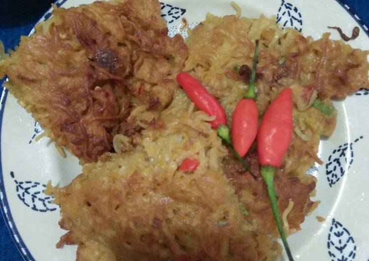 resep makanan Martabak mie white curry pedas nampool