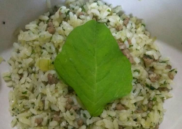 gambar untuk cara membuat Nasi Goreng Bayam dengan Daging Cincang