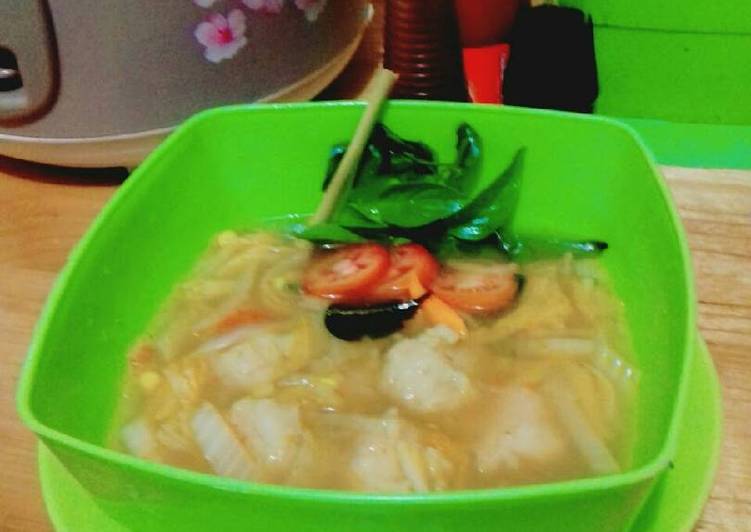 resep makanan Sup bola udang/Tomyum shrimp balls ?? ??