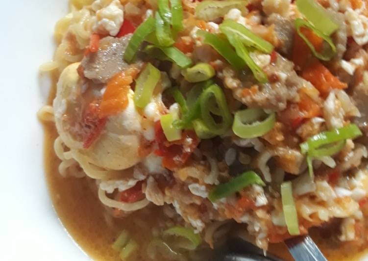 resep lengkap untuk Mie Kuah Seblak Pedas