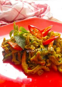 Usus ayam bumbu kuning