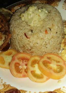 Nasgor simple & Kerupuk terong