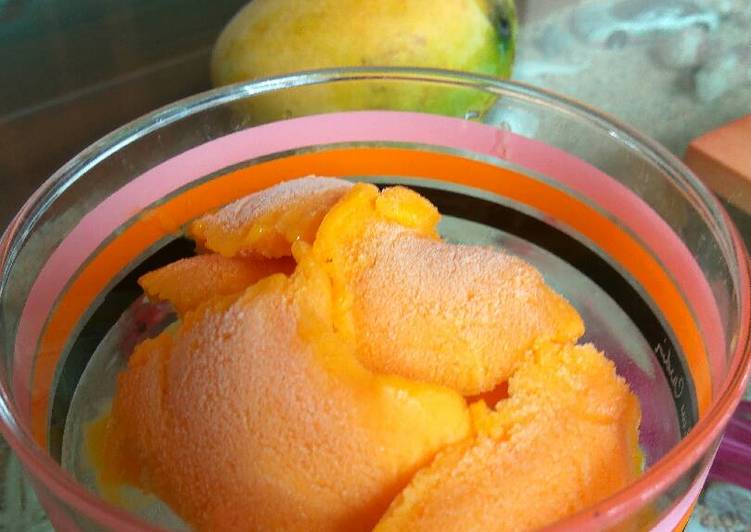 bahan dan cara membuat Es krim mangga simple