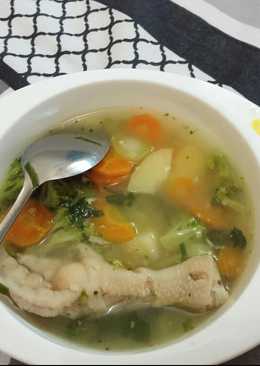 Sop kaki ayam (ceker)