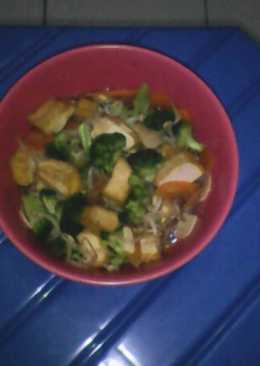 Sayur tahu BTW (brokoli,toge,wortel)