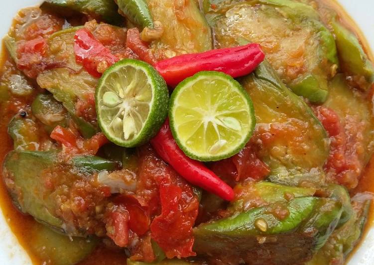 Terong Goreng Bumbu Plecing recipe main photo