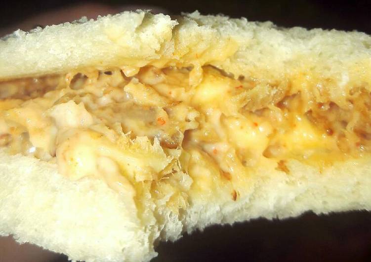 cara membuat Sandwich spicy tuna mayo