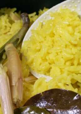 Nasi kuning gurih sederhana Magicom