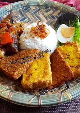 Nasi Campur, Goreng Ikan Tongkol, Sambal Dower